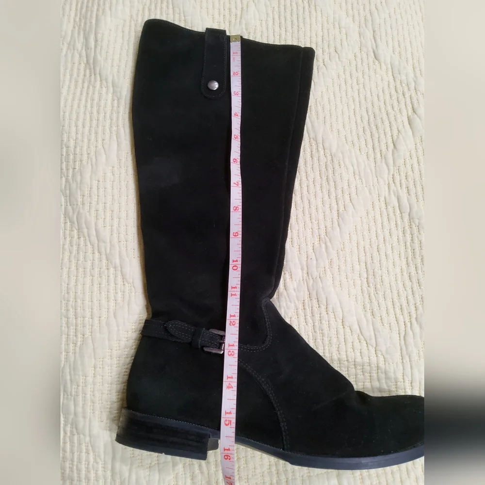 La Canadienne Suede Tall Boots Size 8,5
